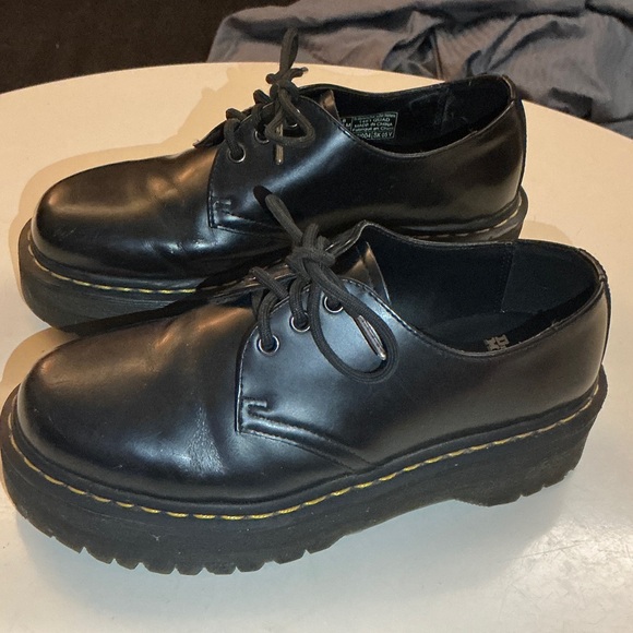 Dr. Martens Black Leather Lace-Up Shoes - Picture 10 of 13